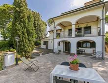 Villa in vendita a Mentana Riserva Naturale Nomentum