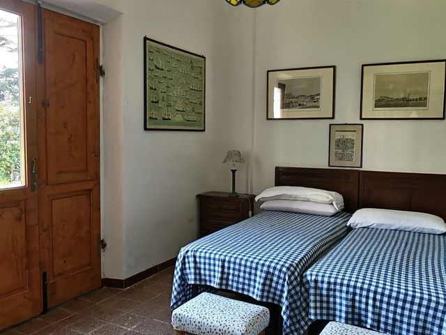 Villa d'epoca con ampi spazi esterni
