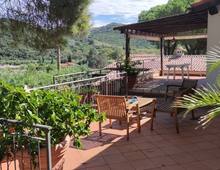 Villa unifamiliare finemente rifinita con corpo secondario e parco esclusivo