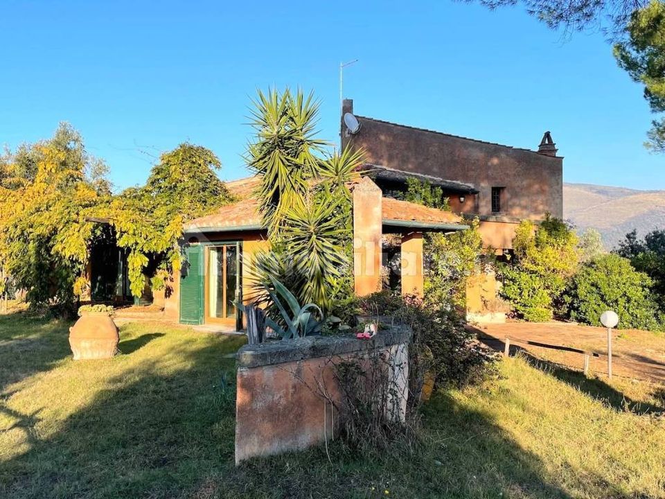 Villa in vendita a Montelibretti Colle Pizzuto