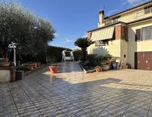 Foto Cometa 3 — Villa bifamiliare in vendita a Aprilia