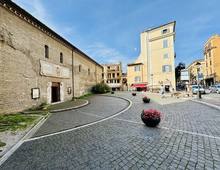 Foto Cometa 7 — Posizione commerciale in vendita a Albano Laziale Centro