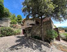 Villa in vendita a Castiglione della Pescaia Punta Ala