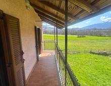 Leonessa  Vallunga  mq 220 + mq 17.000 terreno seminativo