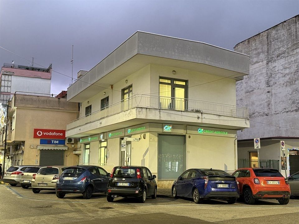 Foto Cometa 1 — Stabile in vendita a Pomigliano d'Arco