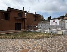 Foto Cometa 33 — Villa quadrifamiliare in vendita a Albano Laziale