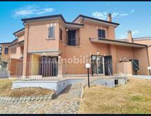 Foto Cometa 36 — Villa quadrifamiliare in vendita a Albano Laziale