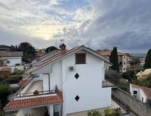 Foto Cometa 27 — Villa trifamiliare in vendita a Albano Laziale Olivella