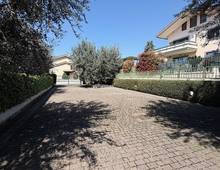 Foto Cometa 2 — Villa bifamiliare in vendita a Albano Laziale