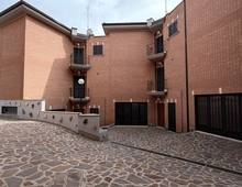 Foto Cometa 27 — Villa quadrifamiliare in vendita a Albano Laziale