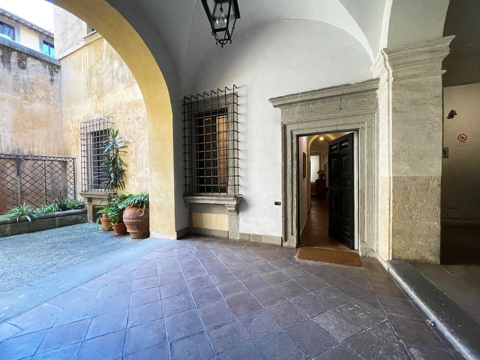 Appartamento in vendita a Roma Rione Regola