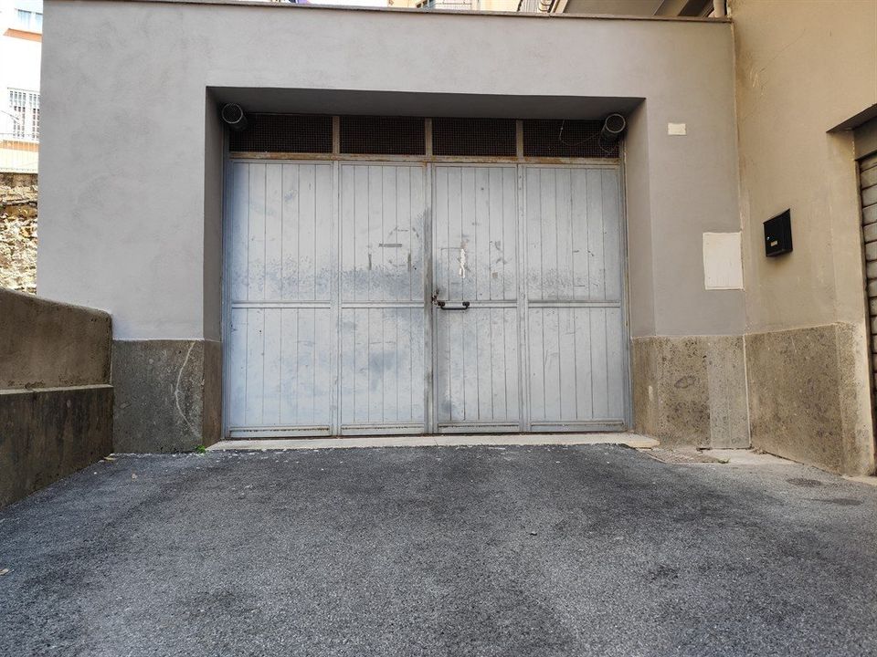 Foto Cometa 1 — Box in vendita a Albano Laziale