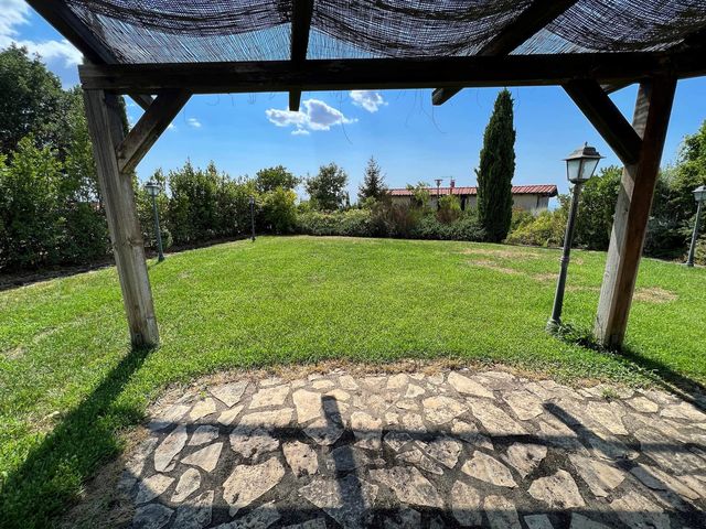 Villa in Stile Toscano Finemente Arredata
