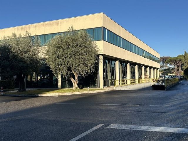 AFFITTIAMO UFFICI E SPAZI PROFESSIONALI NEL COMPRENSORIO TECNOCITTÀ - VIA ZOE FONTANA 220, ROMA