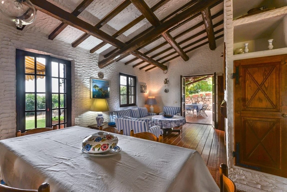 Villa in vendita a Campo nell'Elba