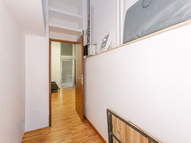 LOCALE C/1 + SOTTO NEGOZIO - OTTIMA RENDITA