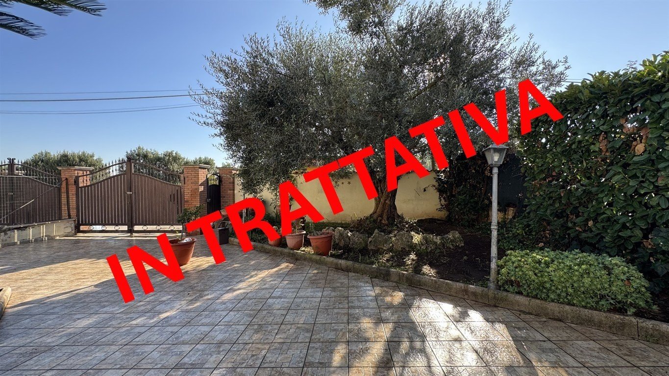 Villa bifamiliare Aprilia