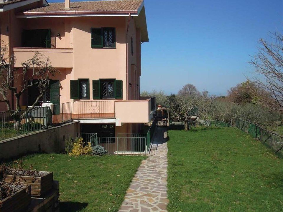 Foto Cometa 1 — Villa bifamiliare in vendita a Monte Porzio Catone