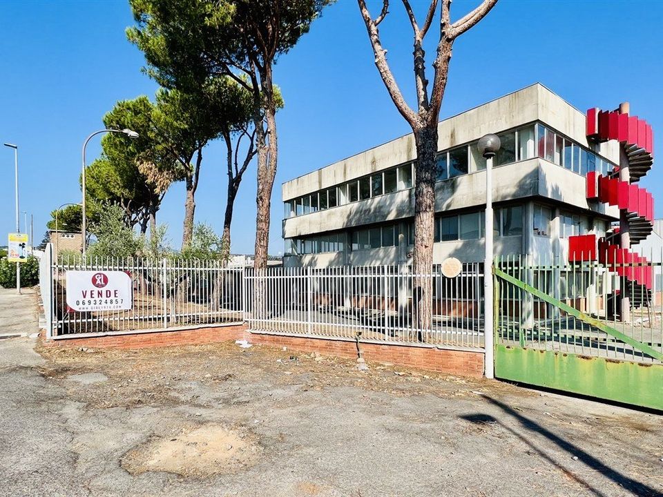 Foto Cometa 1 — Capannone in vendita a Ariccia