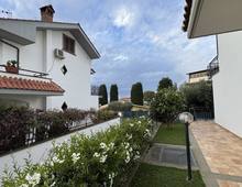 Foto Cometa 5 — Villa trifamiliare in vendita a Albano Laziale Olivella