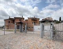 Foto Cometa 2 — Villa quadrifamiliare in vendita a Albano Laziale